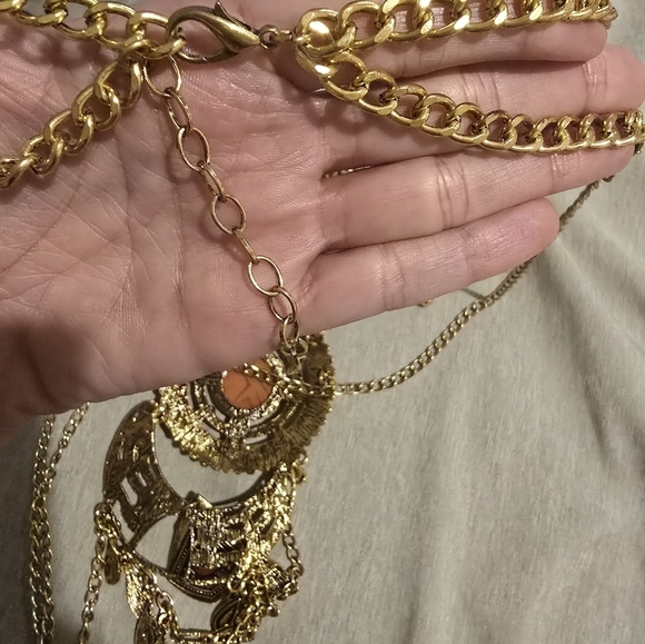 Unbelievably elegant statement necklace - Picture 7 of 10